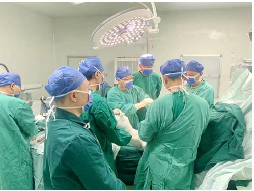 常德市第四人民医院骨科成功为两位高龄伴多种基础病患者进行手术