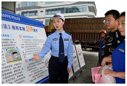 常德交警夏季交通安全宣传活动如火如荼