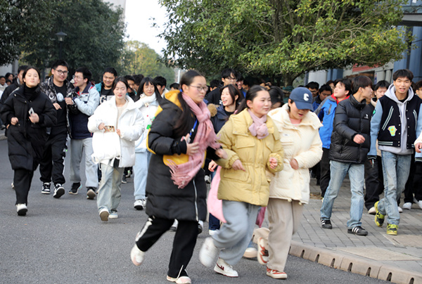 常德技师学院开展2024年校园安全紧急疏散演练